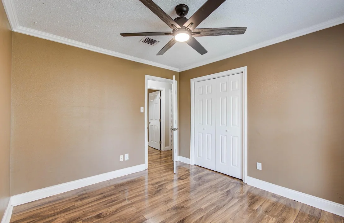 Photo of 123 W Circle Drive