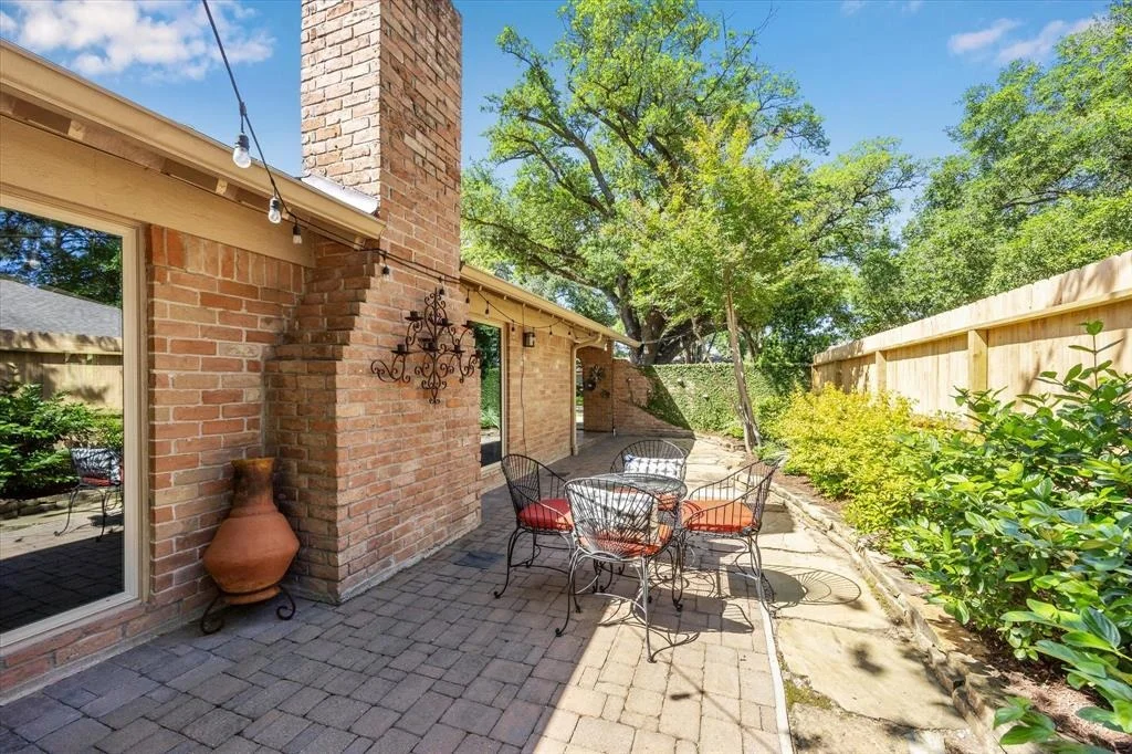 Photo of 10031 Olympia Drive