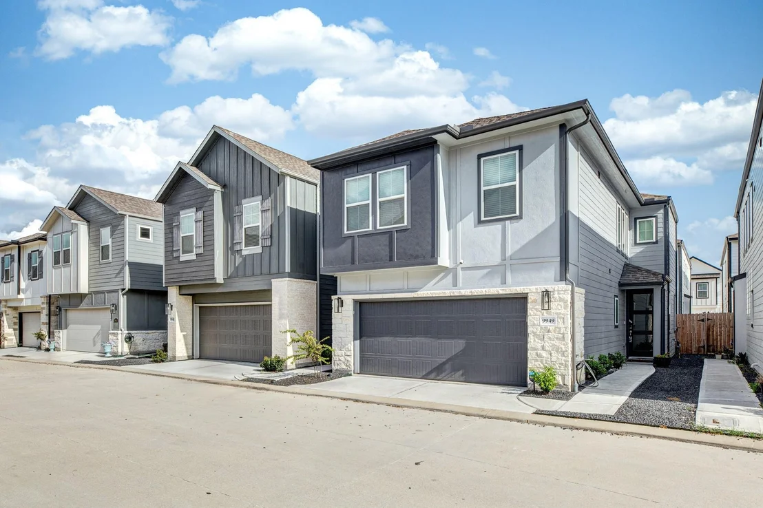 Photo of 9949 Storehouse Drive