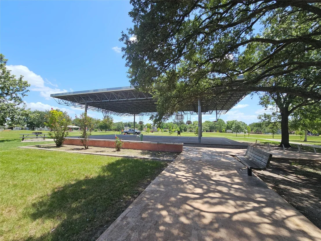 Photo of 7622 Eichler Drive