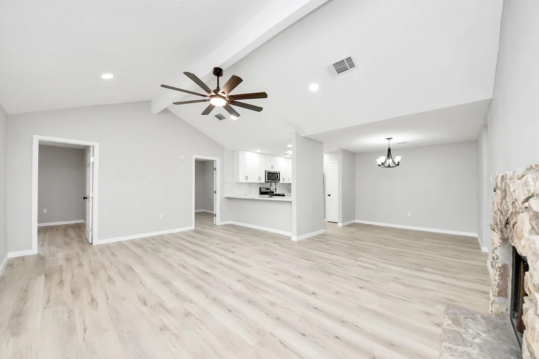 Photo of 5212 Willowview Drive
