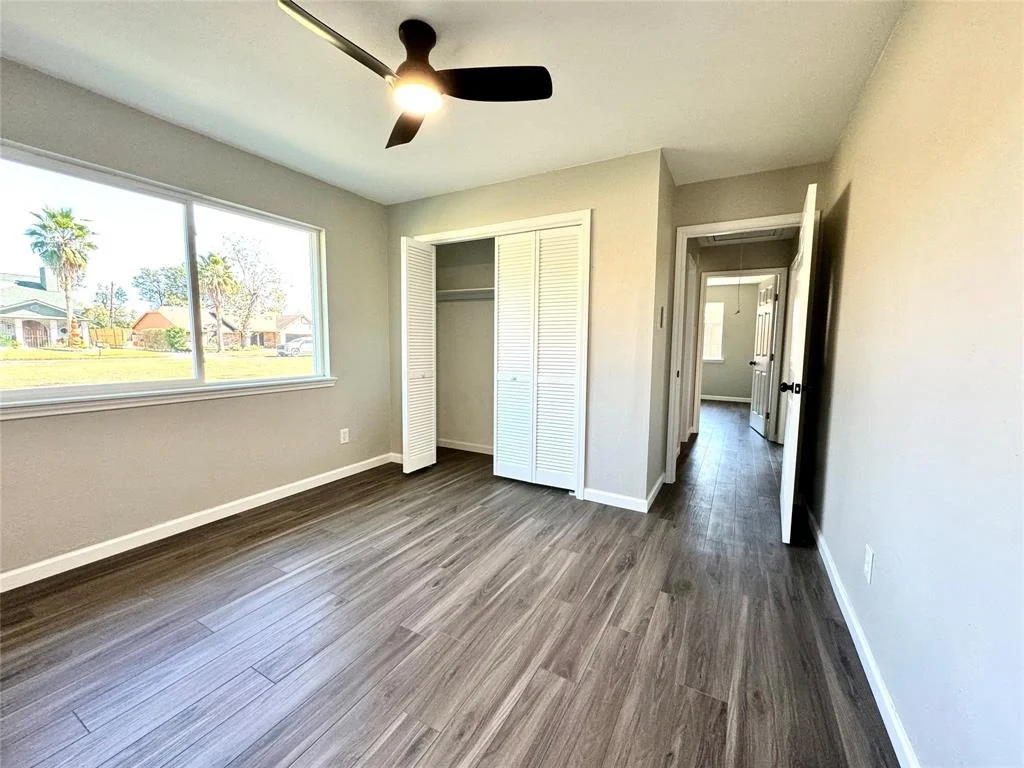 Photo of 6814 Sandy Oaks Drive