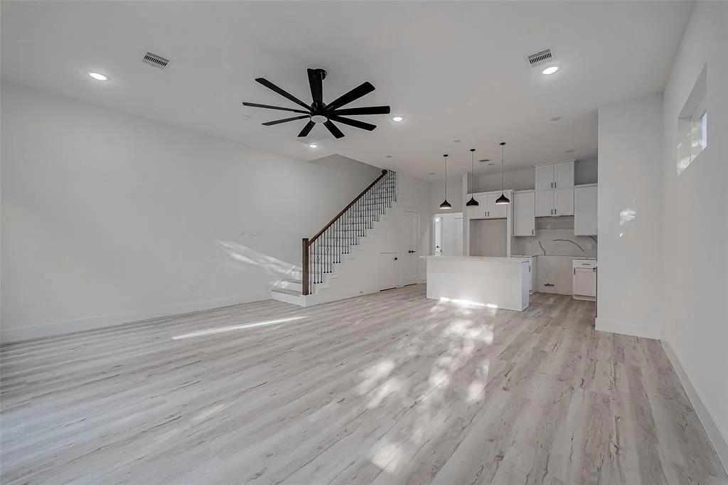 Photo of 7002 Sidney Street