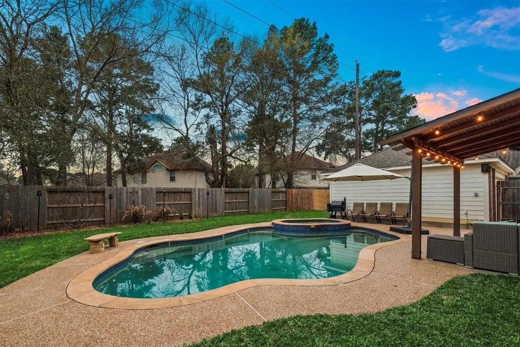 Photo of 8811 Tweedbrook Drive