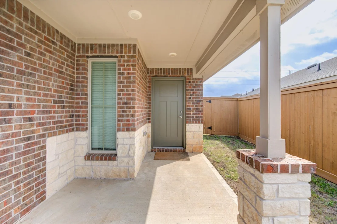 Photo of 412 Sunray Lake Lane