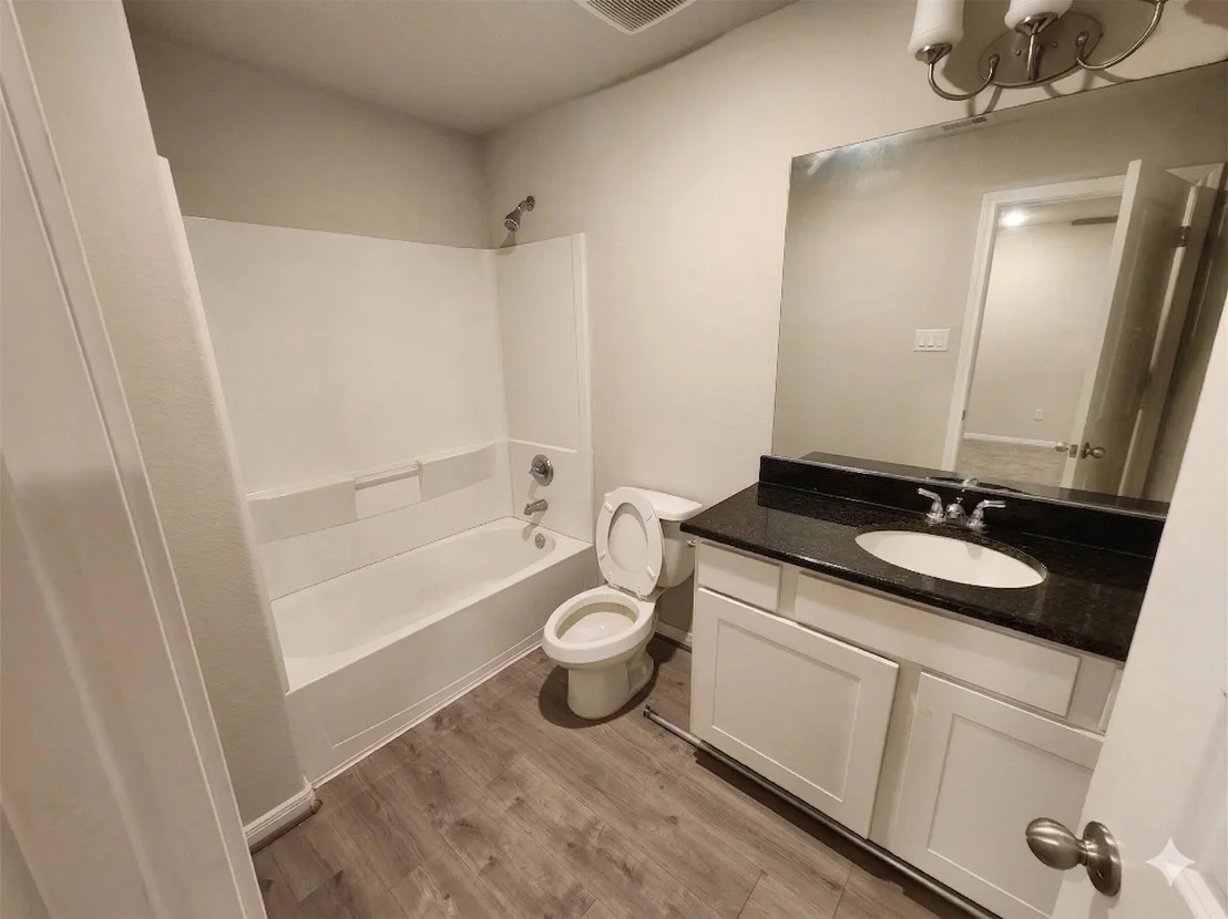 Photo of 422 3rd Street