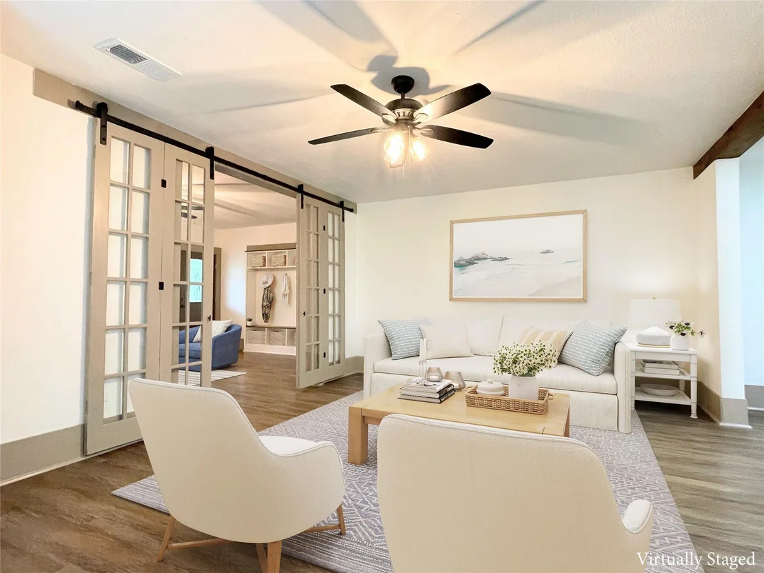 Photo of 210 W Crescent Drive