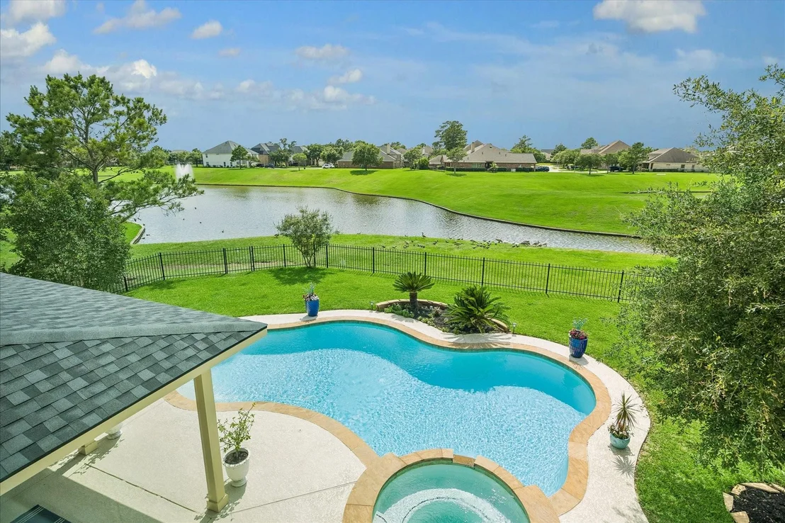 Photo of 14307 Lakepointe Bend Lane