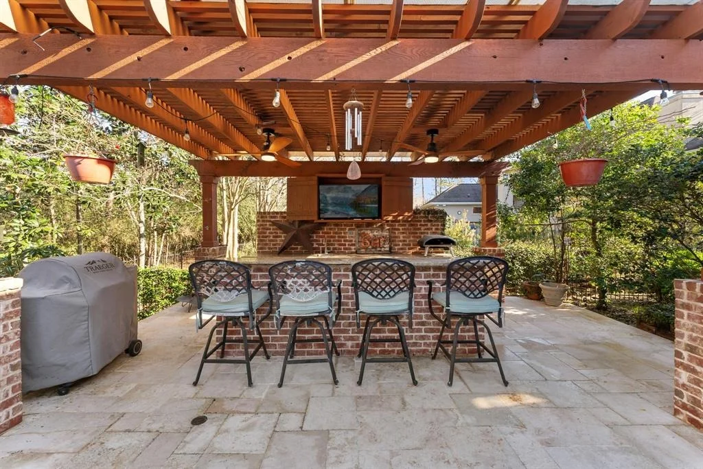 Photo of 47 Lenox Hill Drive