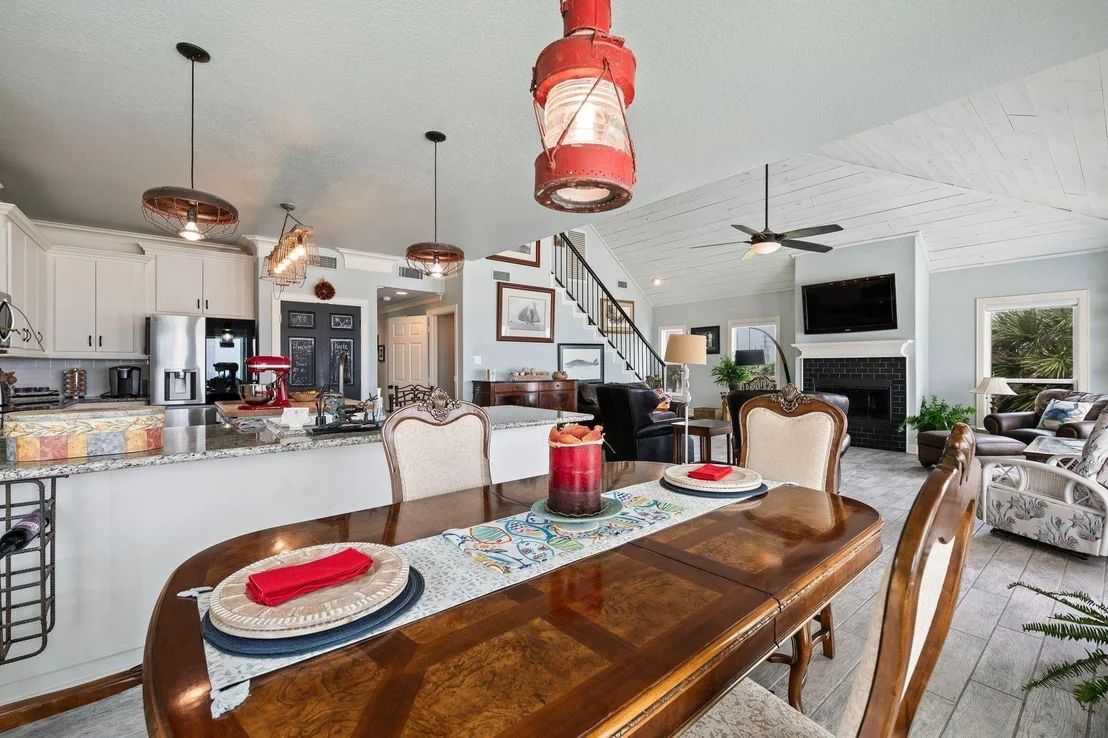 Photo of 12 Tiki Circle