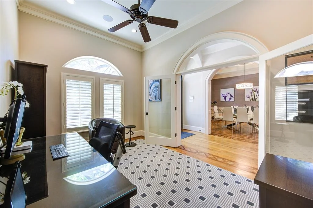 Photo of 4532 Maple Street