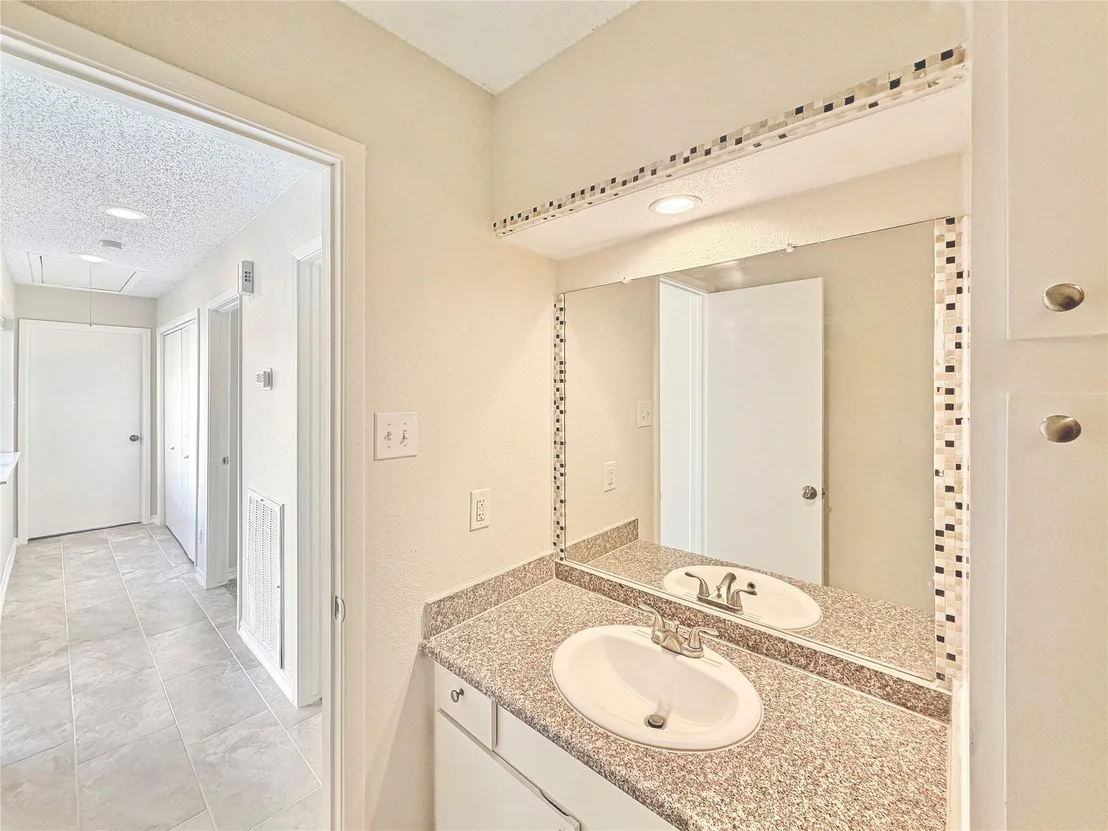 Photo of 6111 Ogden Forest Drive