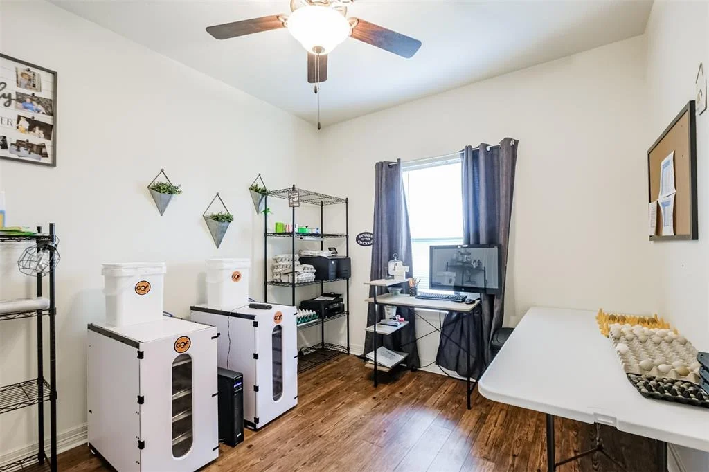 Photo of 5947 Mockingbird Lane