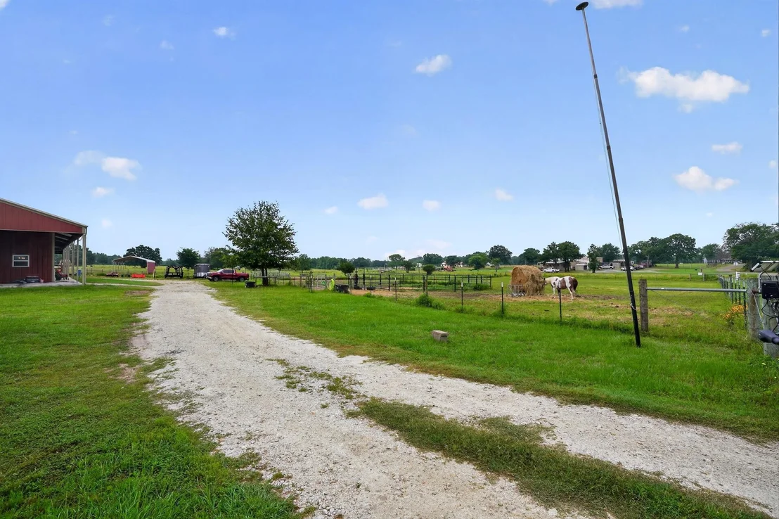 Photo of 7821 County Road 460