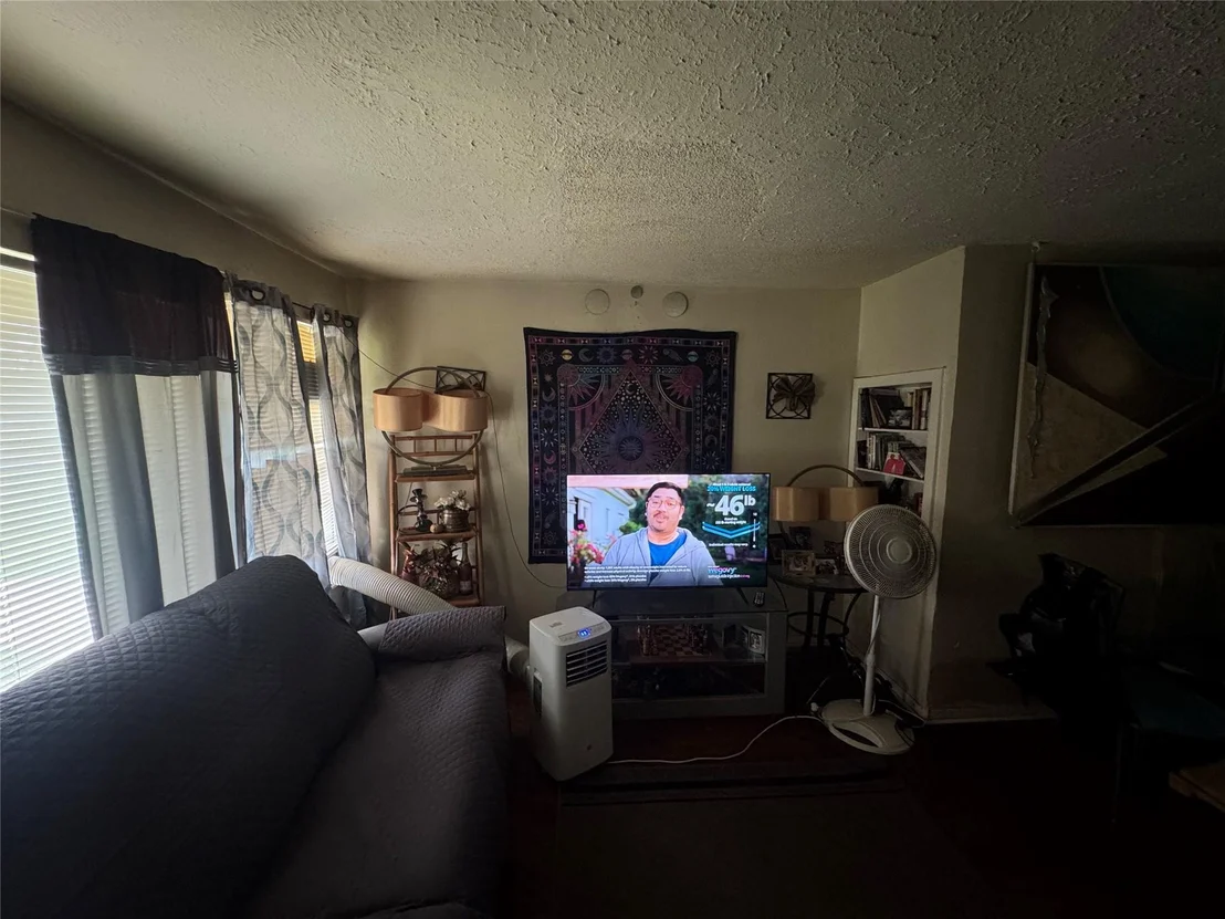 Photo of 5951 Willow Glen Drive