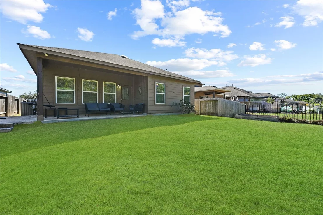 Photo of 5303 Rivers Edge Drive
