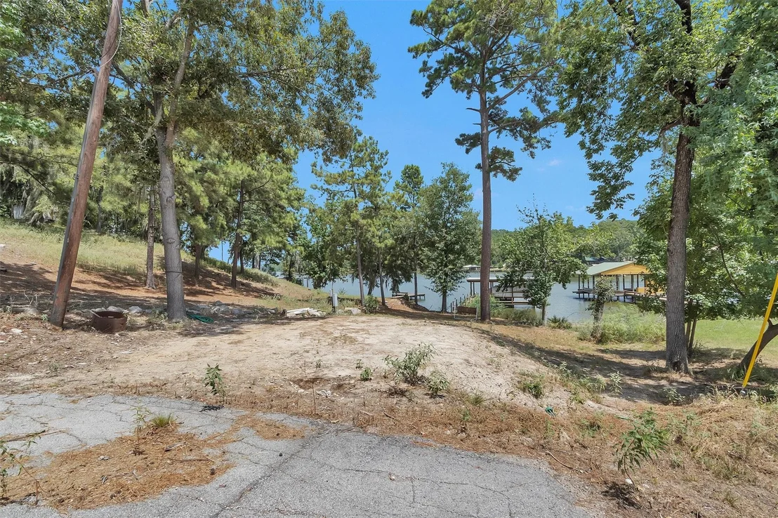Photo of 308 N Point Drive