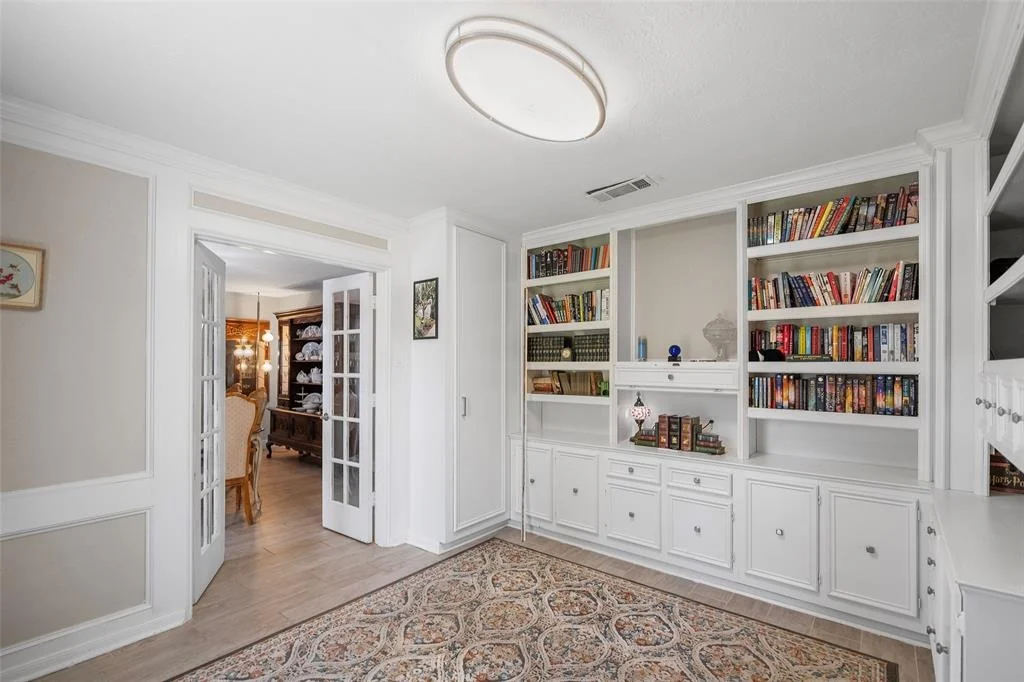 Photo of 6910 King Arthur Court