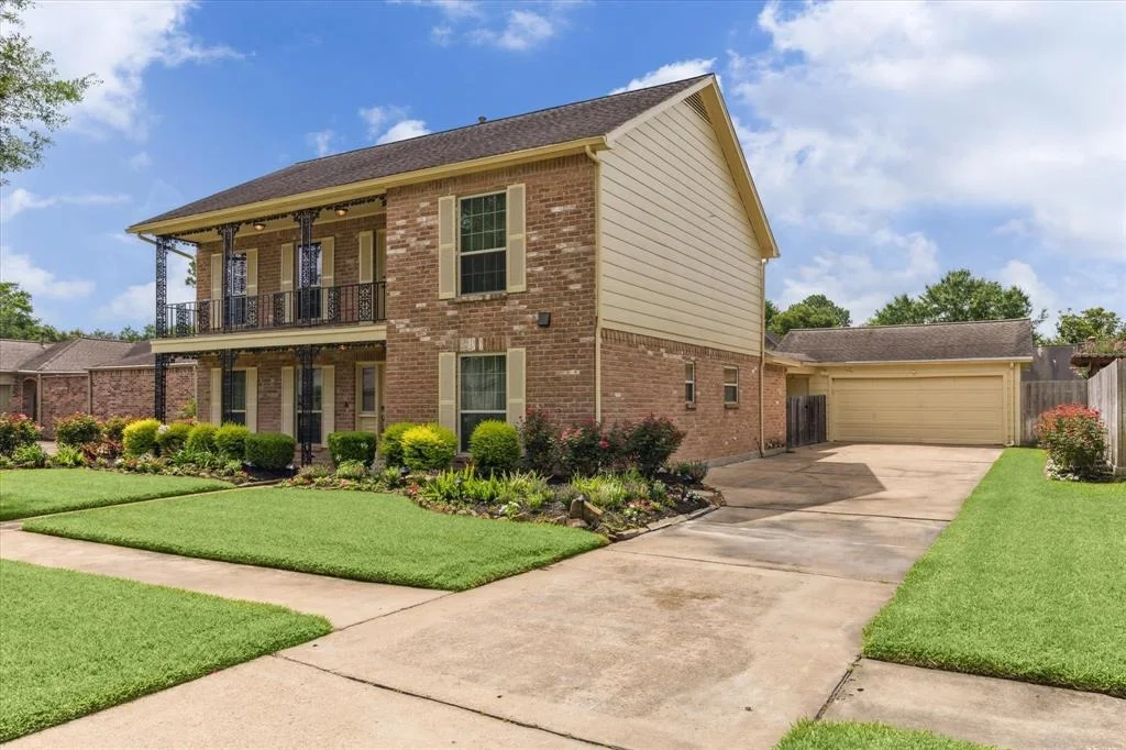 Photo of 16422 Brookvilla Drive