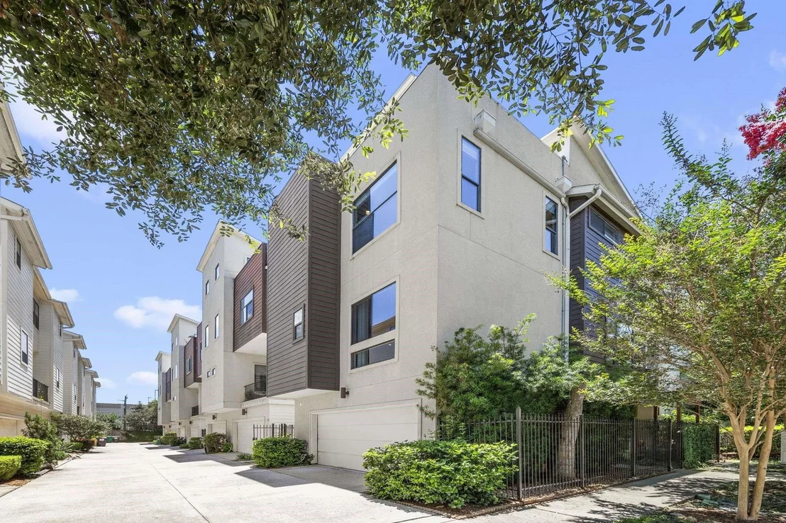 Photo of 4129 Dickson Street