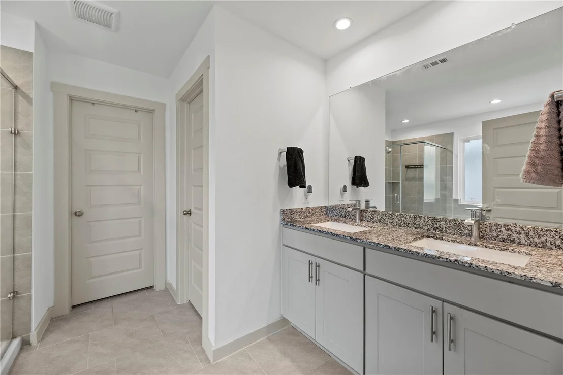 Photo of 5010 Pine Haven Lane