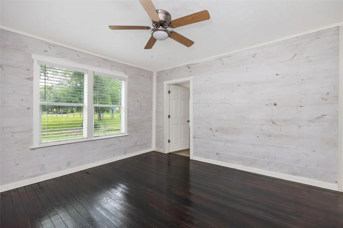 Photo of 2283 Tigerpoint Road