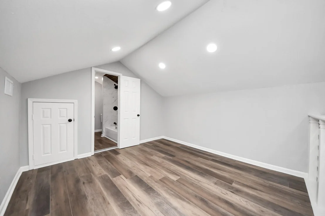 Photo of 916 Woods Drive
