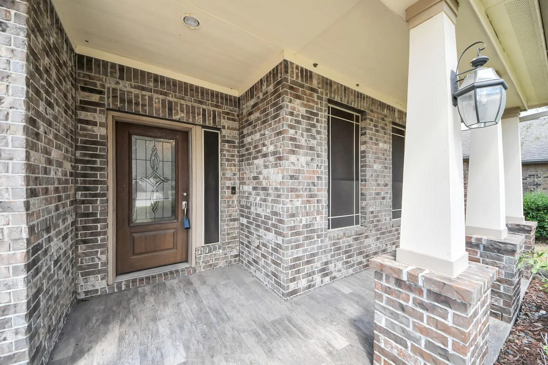 Photo of 8227 Broadleaf Avenue