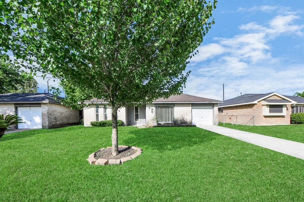 Photo of 12610 Chiswick Road