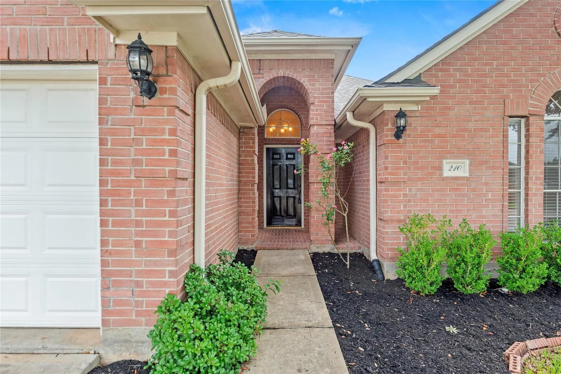 Photo of 210 Leisure Drive