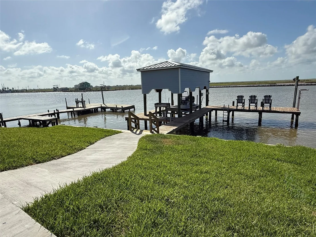 Photo of 525 County Road 230 Canal Drive