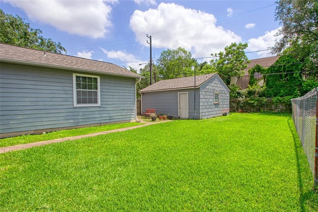 Photo of 6454 Pinehurst Drive