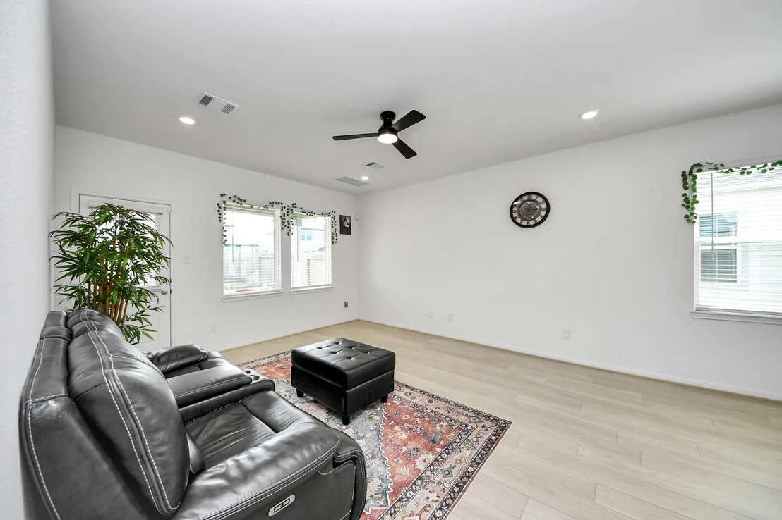 Photo of 21823 Yellow Pineapple Lane