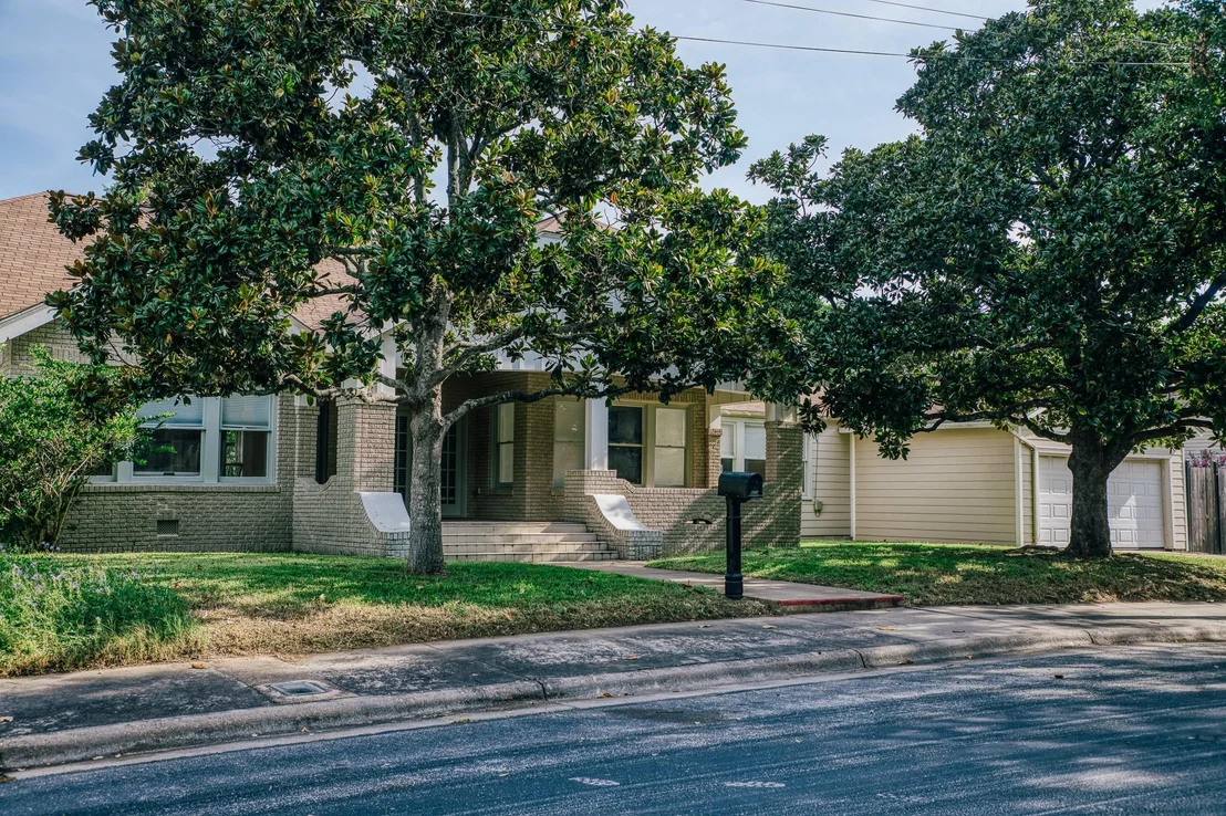 Photo of 511 Crockett Street