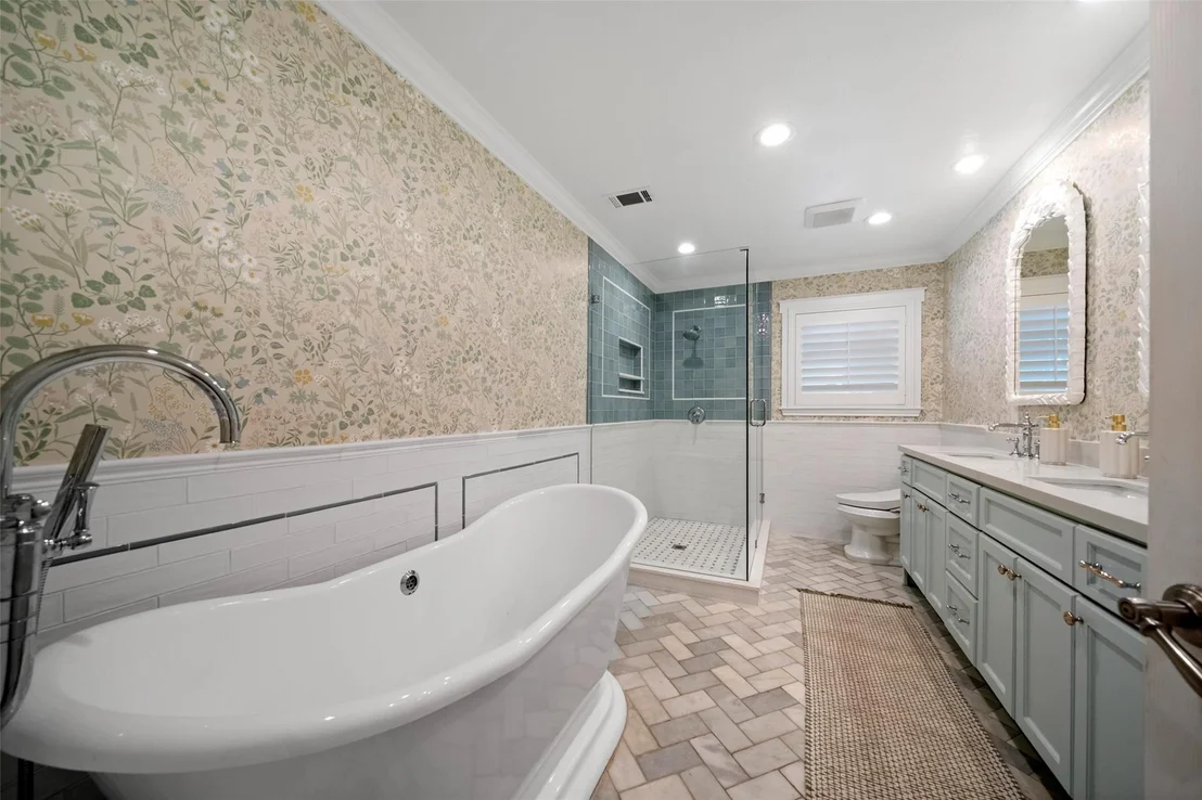 Photo of 14231 Carolcrest Drive