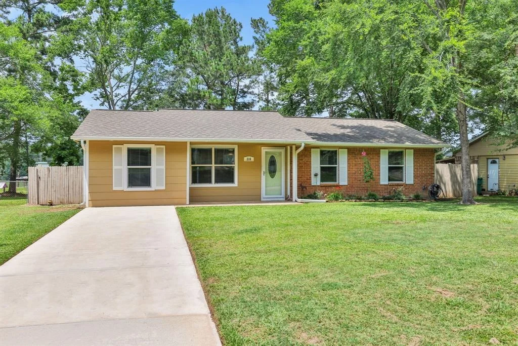 Photo of 216 Laurie Lane