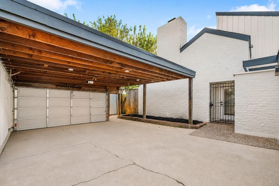 Photo of 11003 Bellbrook Drive