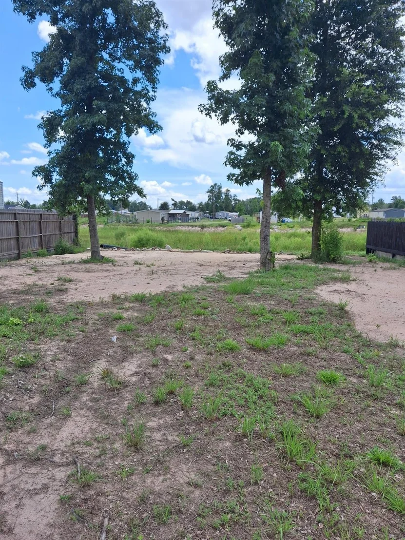 Photo of 825 County Road  51023