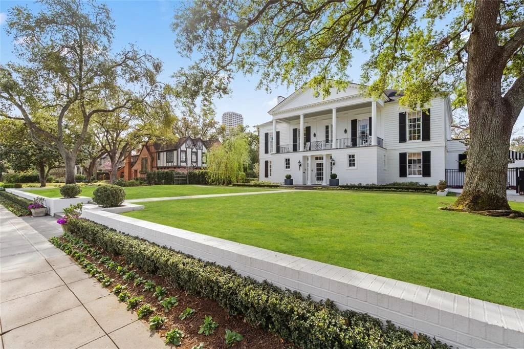 Photo of 3023 Del Monte Drive