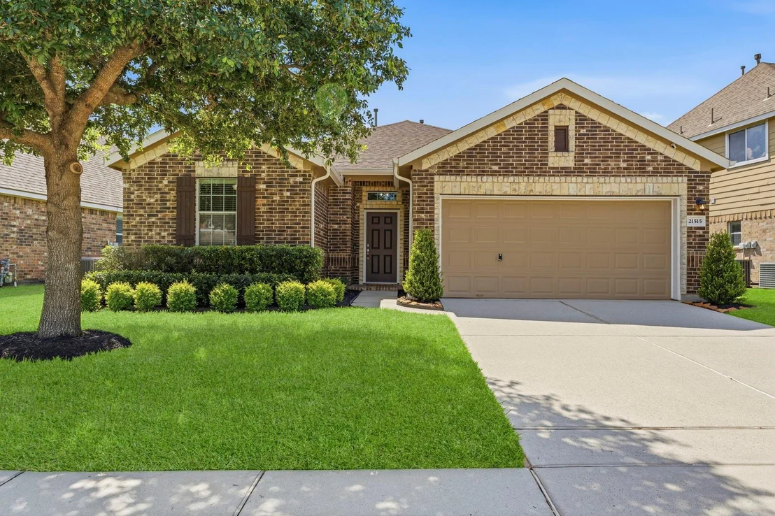 Photo of 21515 Mandarin Glen Circle