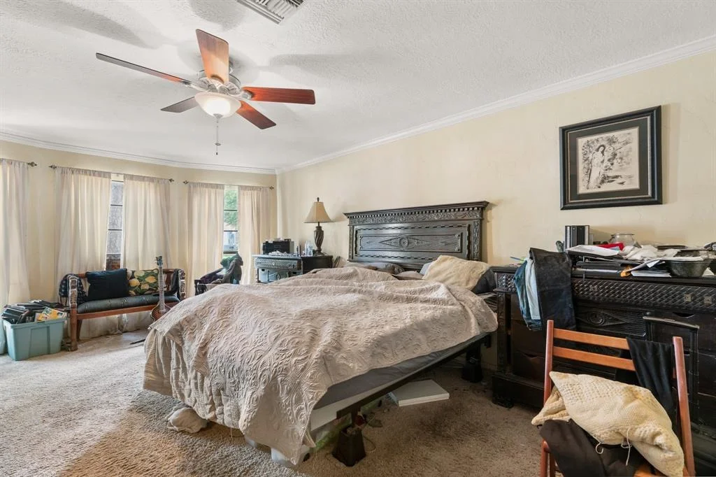 Photo of 323 Laura Lane
