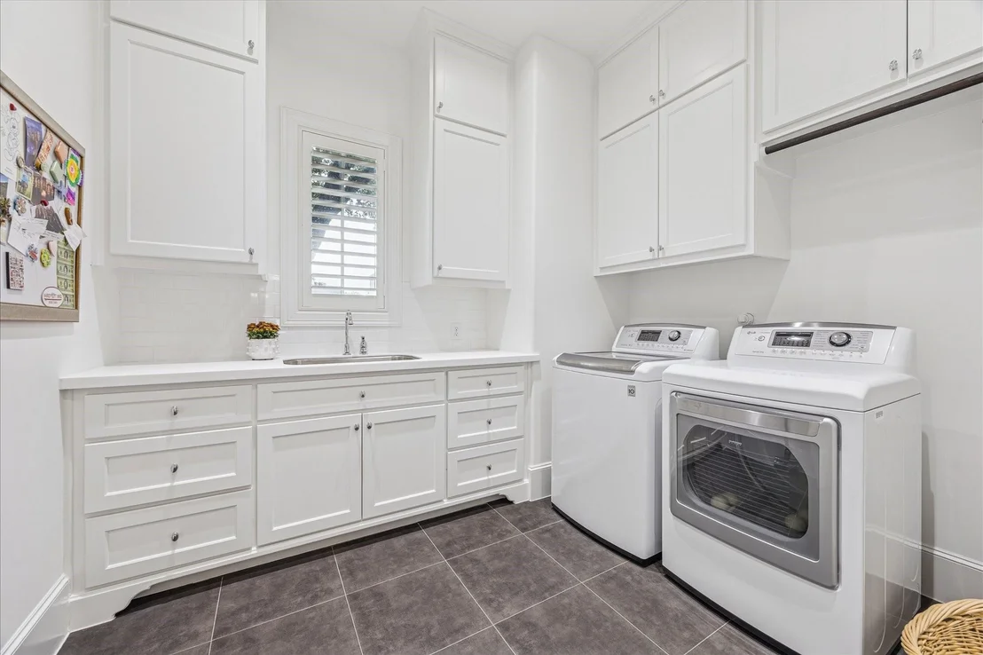 Photo of 6234 Lynbrook Drive