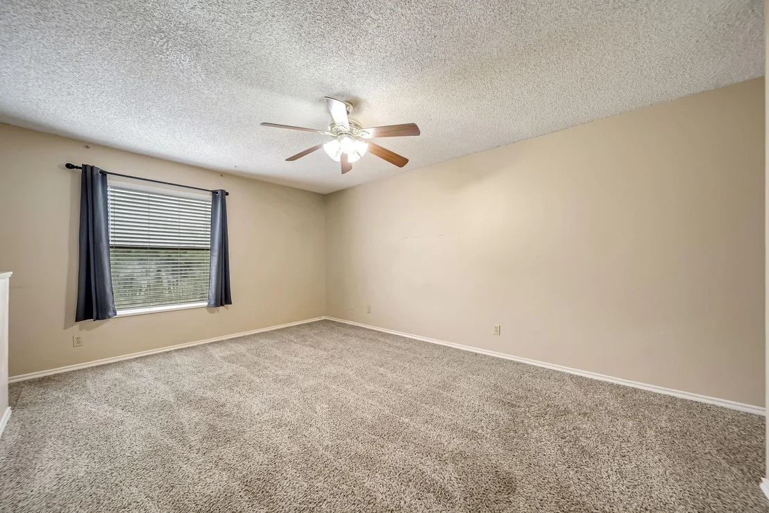 Photo of Unit 256D at 2501 Gulf Freeway