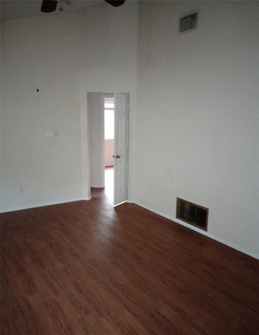 Photo of 805 Kavanagh Drive