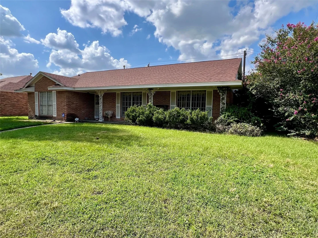 Photo of 2203 Droxford Drive