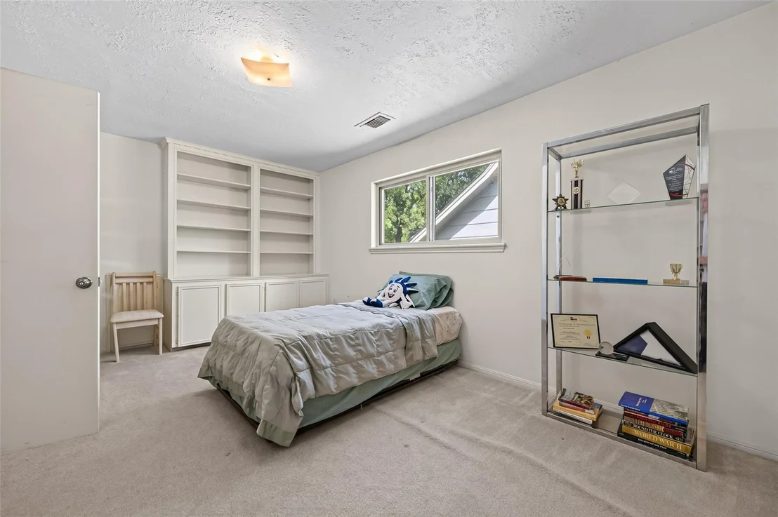Photo of 18715 White Candle Drive