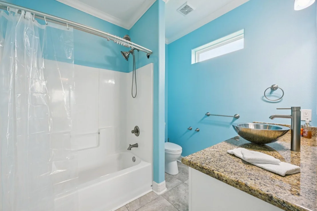 Photo of 940 Gregory Lane