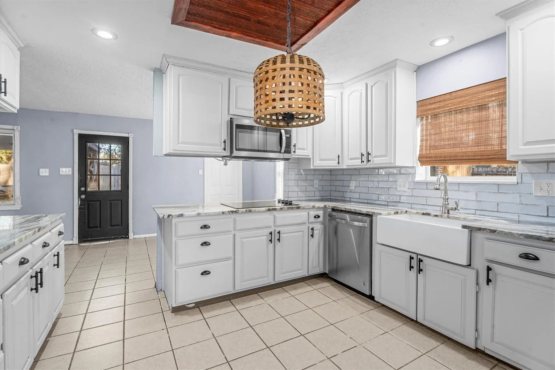 Photo of 8118 Oak Moss Drive