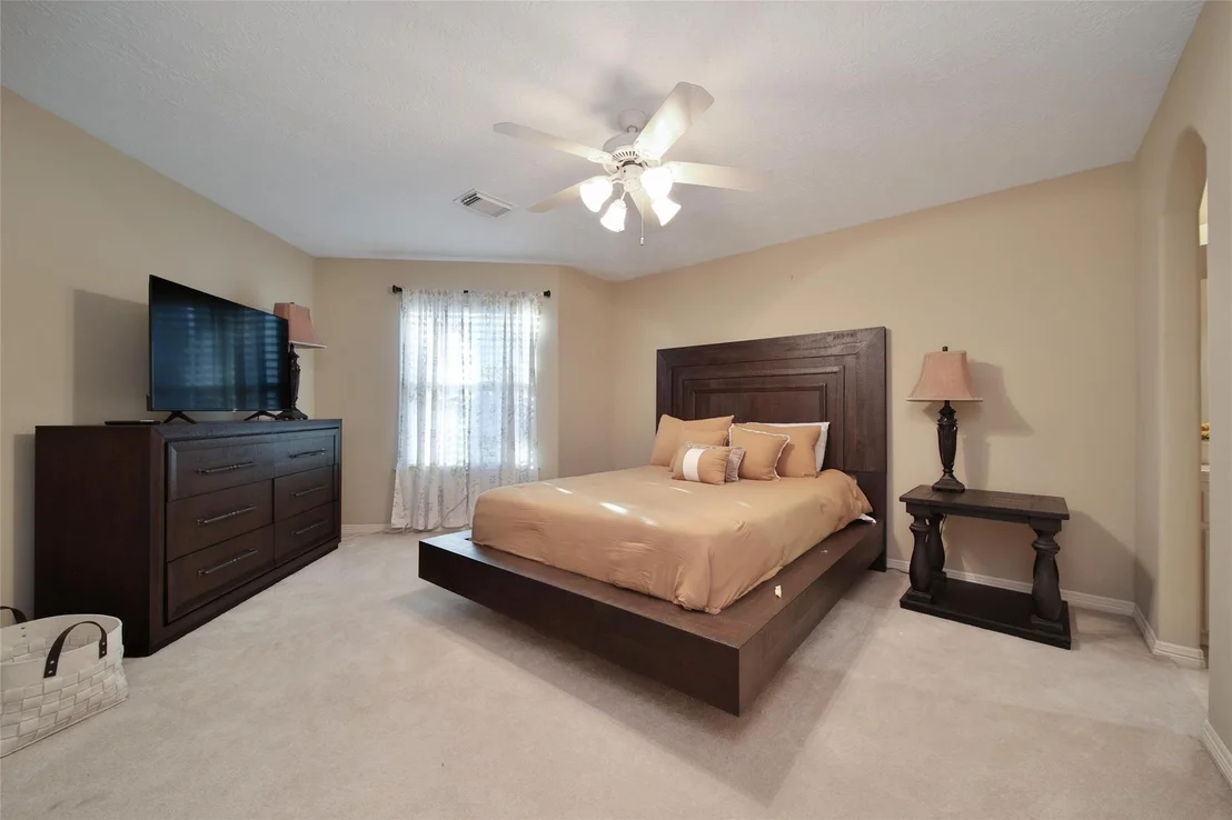 Photo of 20874 Sweetglen Drive