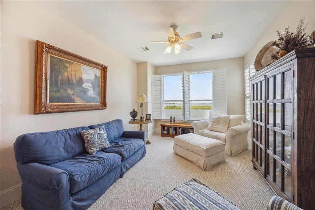 Photo of 18607 Upper Bay Road Road